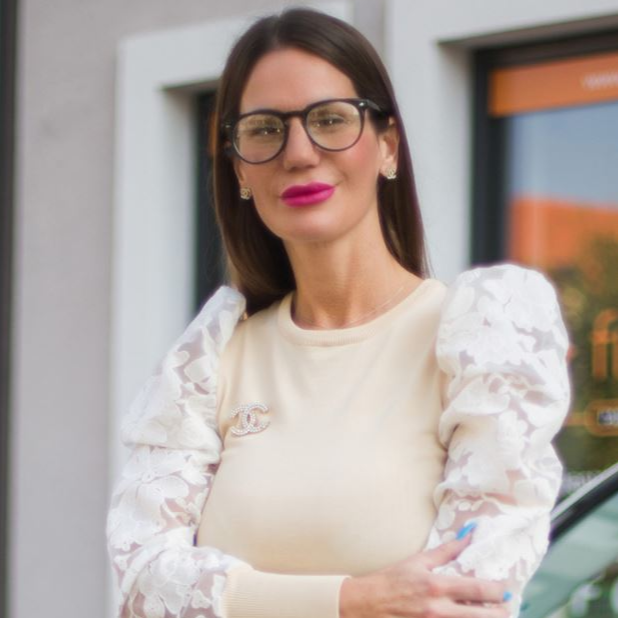 Nora Naništová